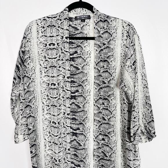 ASOS Fashion Union Womens S/M Gray Black Snakeprint Open Front Top Swim Coverup - Picture 3 of 10